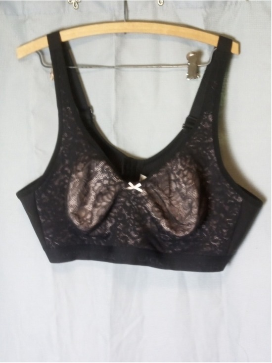 Cacique Other - Women's Cacique Black & Beige Lace Full Coverage No-Wire Bra 44D